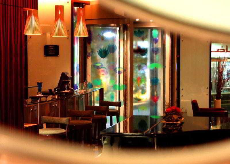 Le Royal Tower Otel Kuveyt Restoran fotoğraf